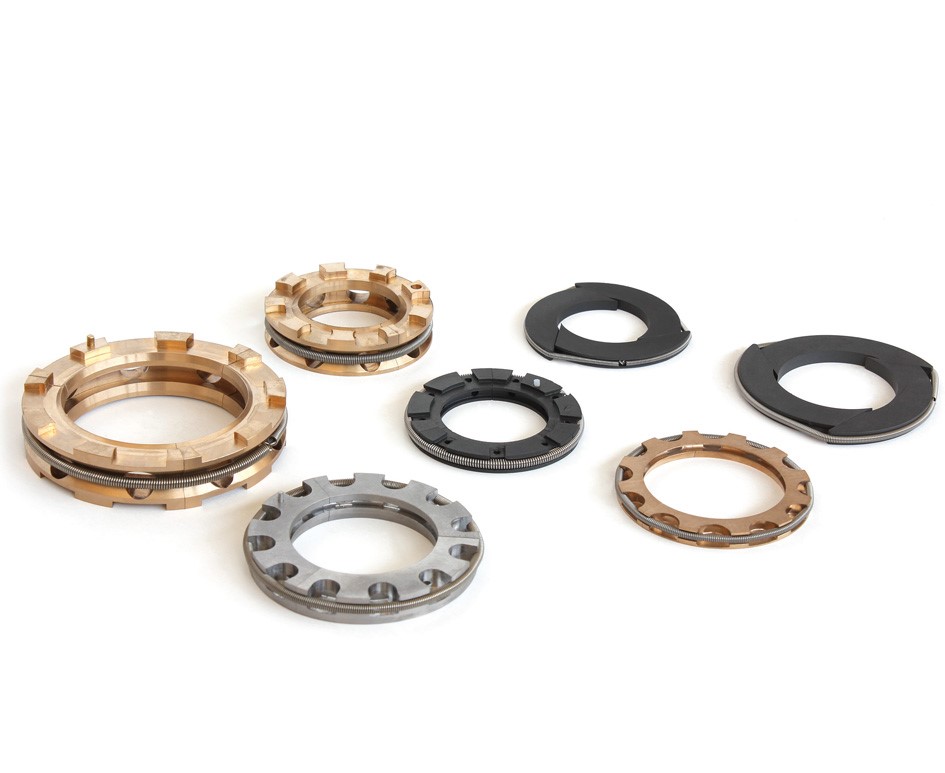 Oil wiper rings